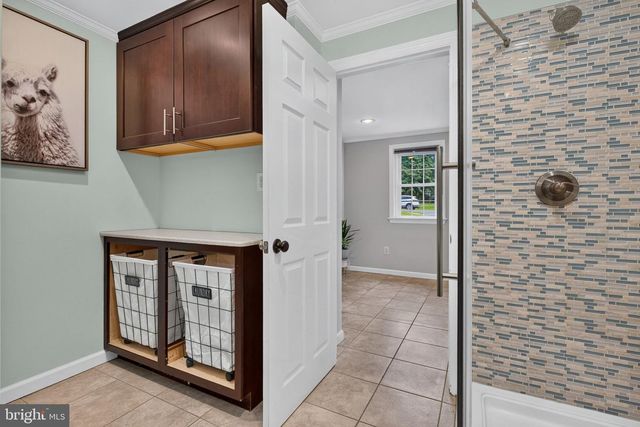 972 SKYLINE DR, Lancaster, PA 17601