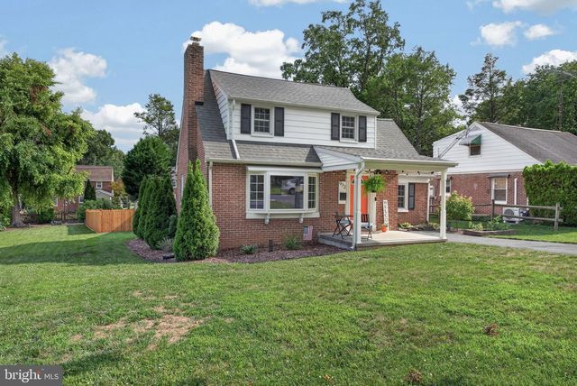 972 SKYLINE DR, Lancaster, PA 17601