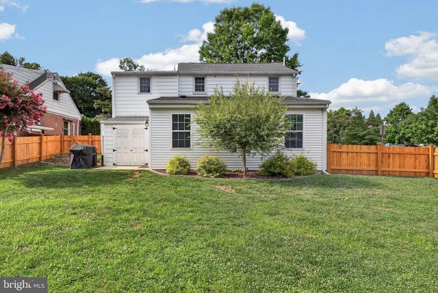 972 SKYLINE DR, Lancaster, PA 17601