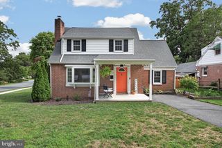 972 SKYLINE DR, Lancaster, PA 17601
