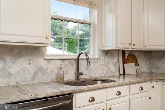 65 CLIFFWOOD DR, Allentown, NJ 08501