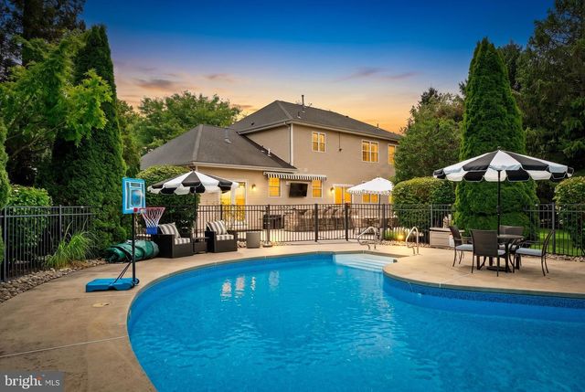65 CLIFFWOOD DR, Allentown, NJ 08501