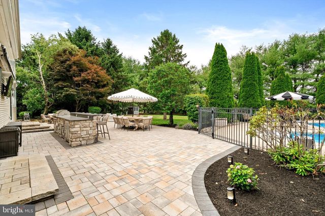 65 CLIFFWOOD DR, Allentown, NJ 08501
