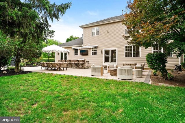 65 CLIFFWOOD DR, Allentown, NJ 08501