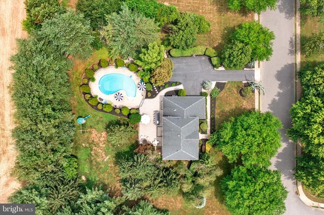 65 CLIFFWOOD DR, Allentown, NJ 08501