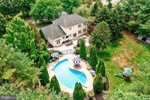 65 CLIFFWOOD DR, Allentown, NJ 08501