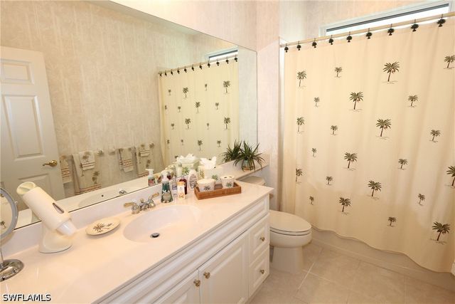 23243 Foxberry LN, Estero, FL 34135