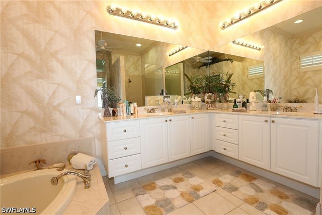 23243 Foxberry LN, Estero, FL 34135