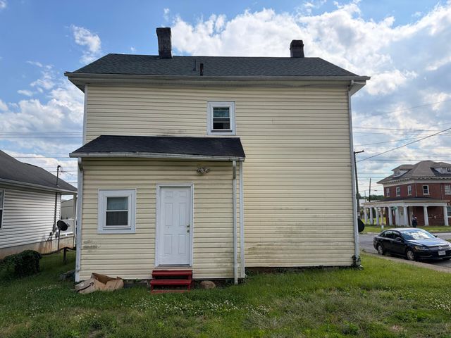 1131 Loudon AVE NW, Roanoke, VA 24017