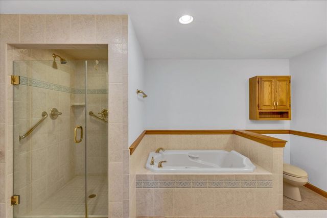 94 Stratford Lane, Yarmouth Port, MA 02675