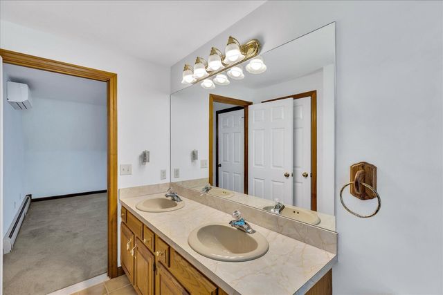 94 Stratford Lane, Yarmouth Port, MA 02675