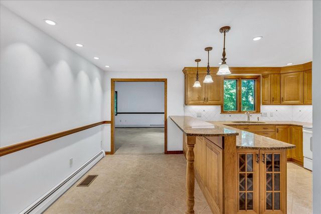 94 Stratford Lane, Yarmouth Port, MA 02675
