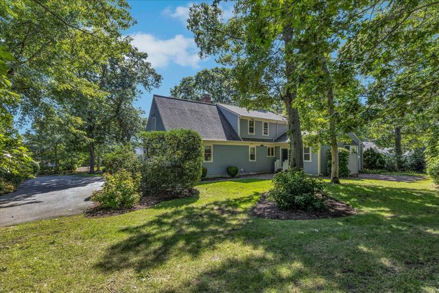 94 Stratford Lane, Yarmouth Port, MA 02675