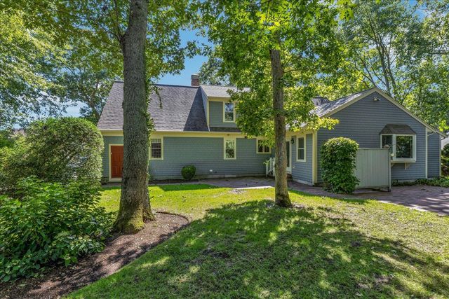 94 Stratford Lane, Yarmouth Port, MA 02675