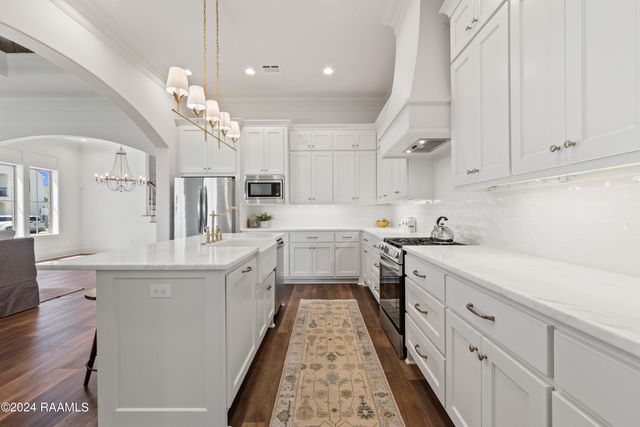 400 Villager Avenue, Scott, LA 70583
