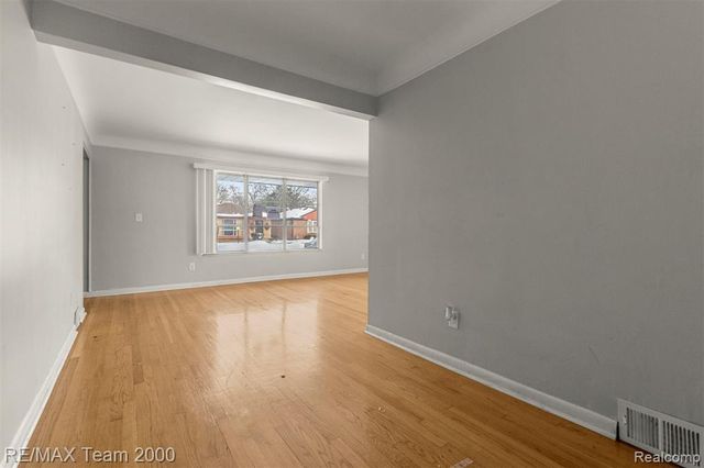 20295 Huntington Road, Detroit, MI 48219