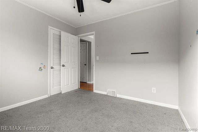 20295 Huntington Road, Detroit, MI 48219