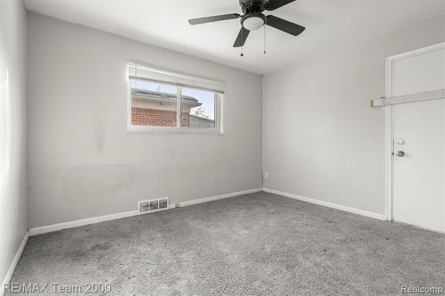 20295 Huntington Road, Detroit, MI 48219