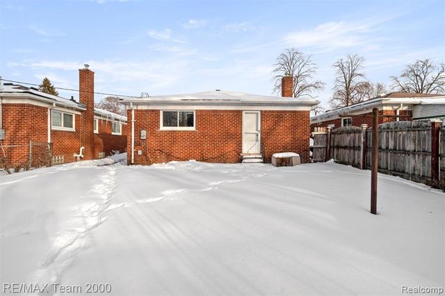 20295 Huntington Road, Detroit, MI 48219