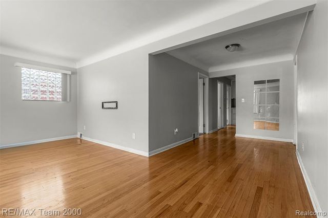 20295 Huntington Road, Detroit, MI 48219