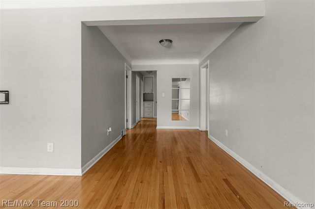 20295 Huntington Road, Detroit, MI 48219