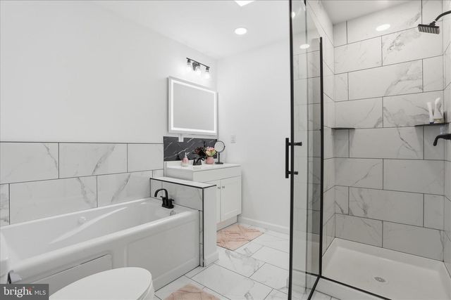 15 CANTERBURY DR, Chambersburg, PA 17201
