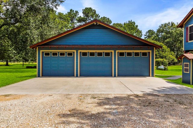 266 County Road 2275, Cleveland, TX 77327