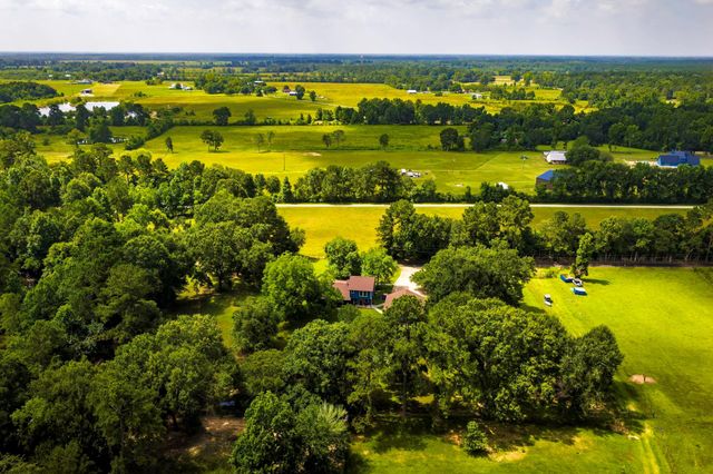 266 County Road 2275, Cleveland, TX 77327