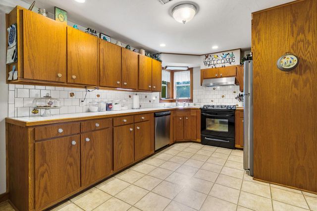 266 County Road 2275, Cleveland, TX 77327