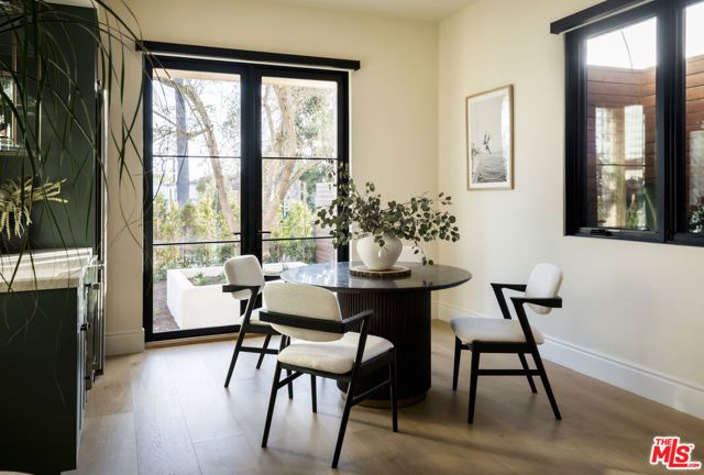 1008 S Bundy Drive, Los Angeles, CA 90049