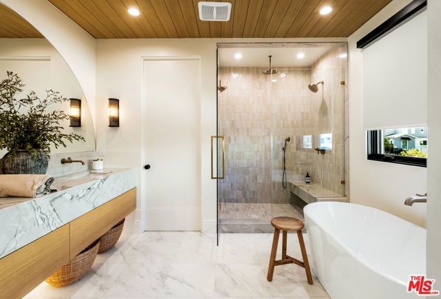 1008 S Bundy Drive, Los Angeles, CA 90049
