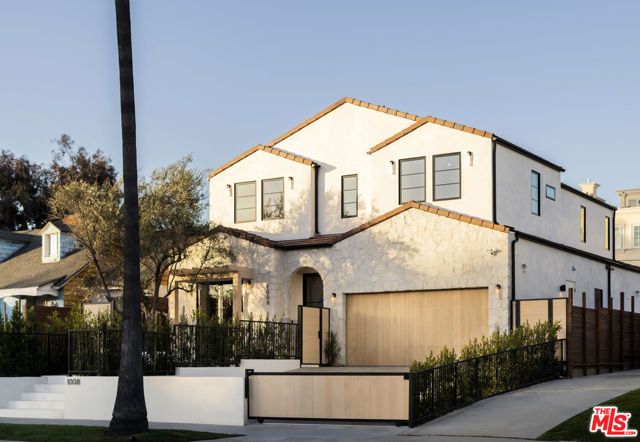 1008 S Bundy Drive, Los Angeles, CA 90049