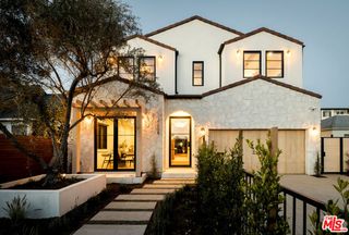 1008 S Bundy Drive, Los Angeles, CA 90049