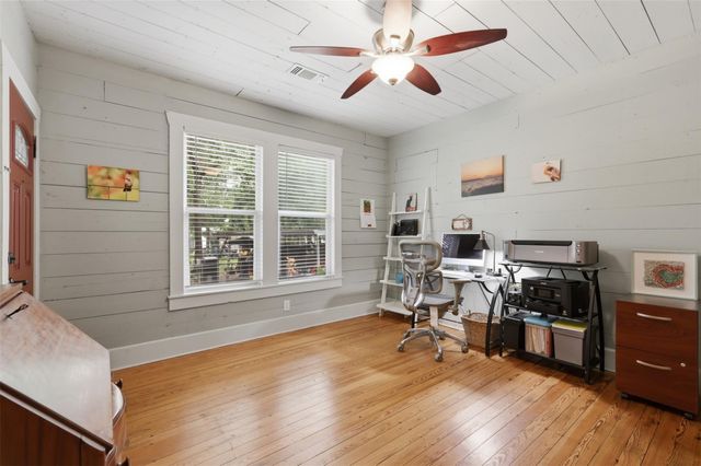 601 Gay Hill Street, Brenham, TX 77833