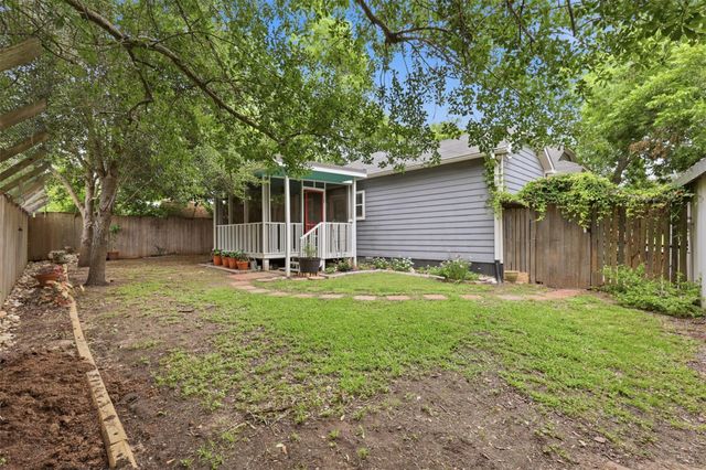601 Gay Hill Street, Brenham, TX 77833