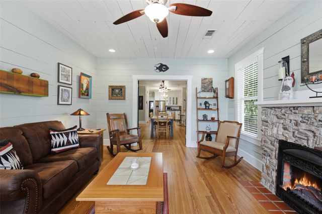 601 Gay Hill Street, Brenham, TX 77833