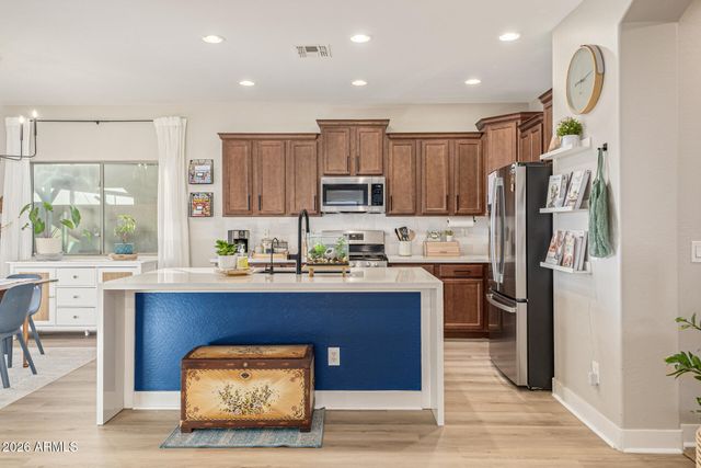 793 W TRELLIS Road, Queen Creek, AZ 85140