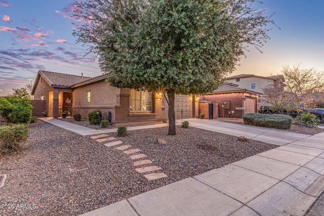 793 W TRELLIS Road, Queen Creek, AZ 85140