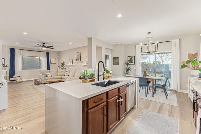 793 W TRELLIS Road, Queen Creek, AZ 85140