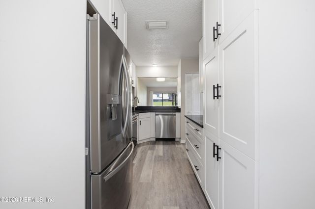 7623 BAYMEADOWS Circle W 2022, Jacksonville, FL 32256