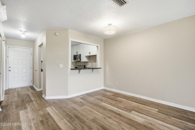 7623 BAYMEADOWS Circle W 2022, Jacksonville, FL 32256