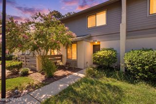 7623 BAYMEADOWS Circle W 2022, Jacksonville, FL 32256
