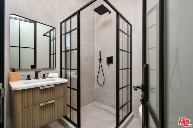 112 S Valley Street, Toluca Lake (los Angeles), CA 91505