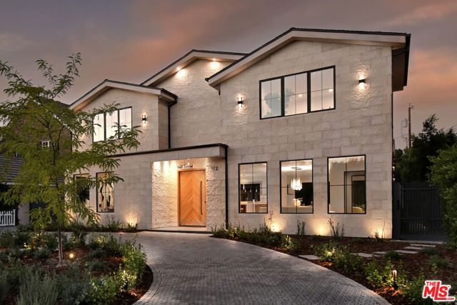 112 S Valley Street, Toluca Lake (los Angeles), CA 91505