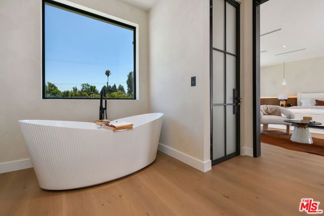 112 S Valley Street, Toluca Lake (los Angeles), CA 91505