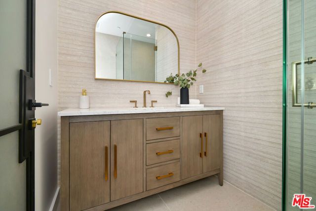 112 S Valley Street, Toluca Lake (los Angeles), CA 91505