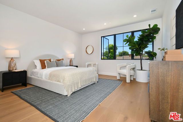 112 S Valley Street, Toluca Lake (los Angeles), CA 91505