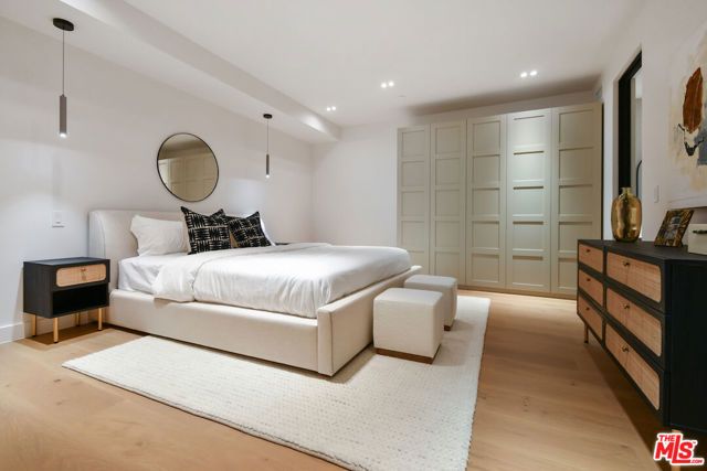 112 S Valley Street, Toluca Lake (los Angeles), CA 91505