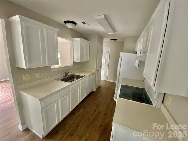 3008 Hawick Commons Drive, Concord, NC 28027