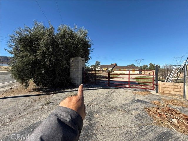 8539 W Avenue L, Lancaster, CA 93536